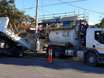 Hydro excavation truck at work.